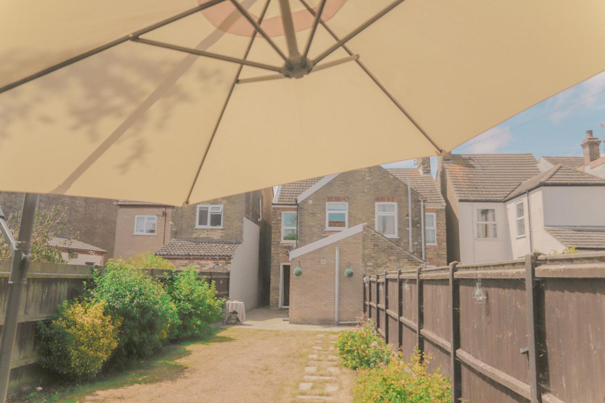 Modern Coastal Home Sleeping 5 - 2 Minute Walk To Pakefield Beach, Suffolk Esterno foto